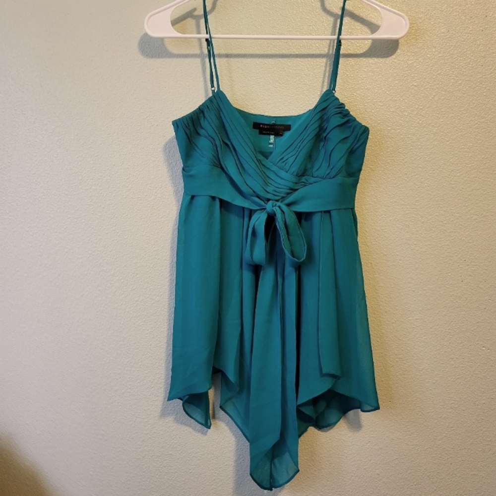 BCBG Maxazria 100% silk Teal top. NWPartialT